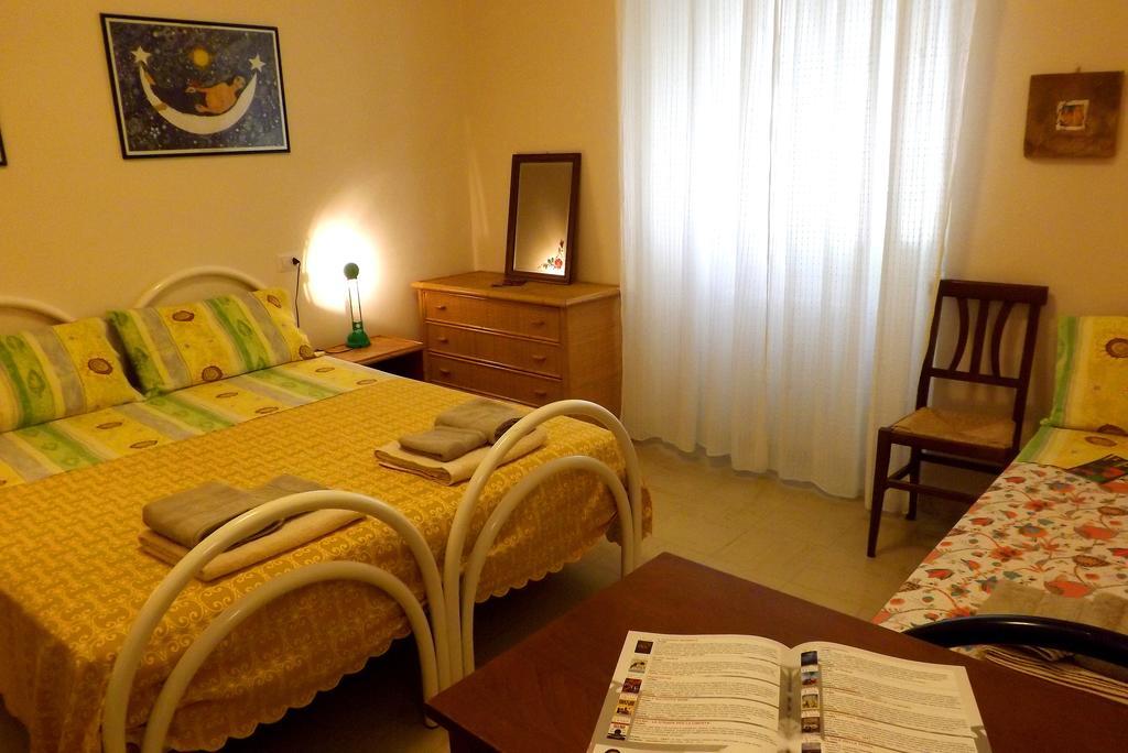 B&B Dei Filosofi Bed And Breakfast Перуджа Стая снимка